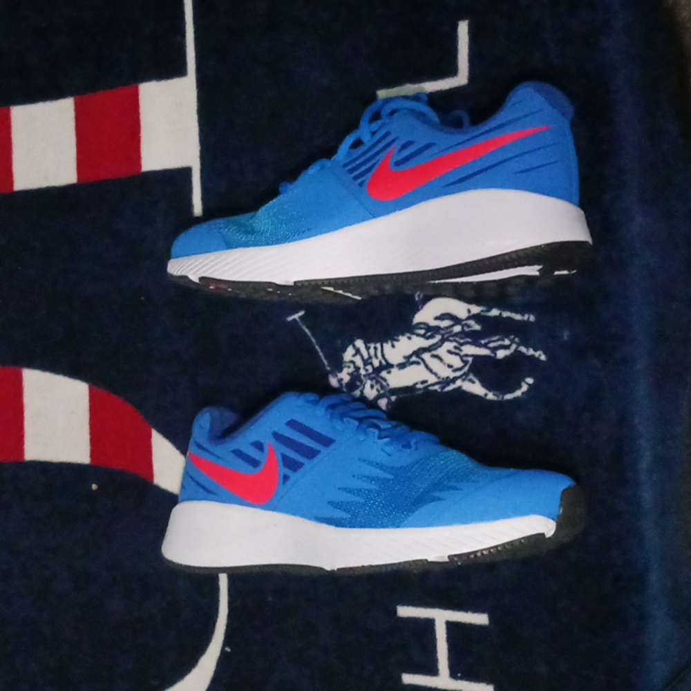 Nike Sneakers 👟